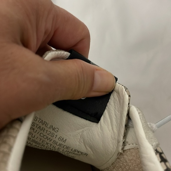 STEVE MADDEN RE-BOOTED PHILOSOPHY GOLD SNAKE - Picture 4 of 6